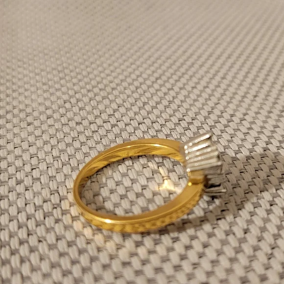 Ring - Picture 7 of 8